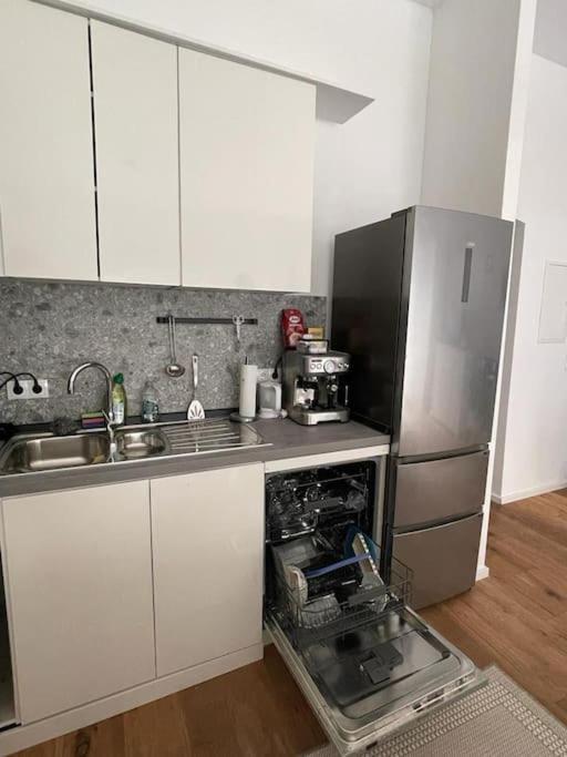 Stilvolle Wohnung Mit Terrasse/Garten ウィーン エクステリア 写真